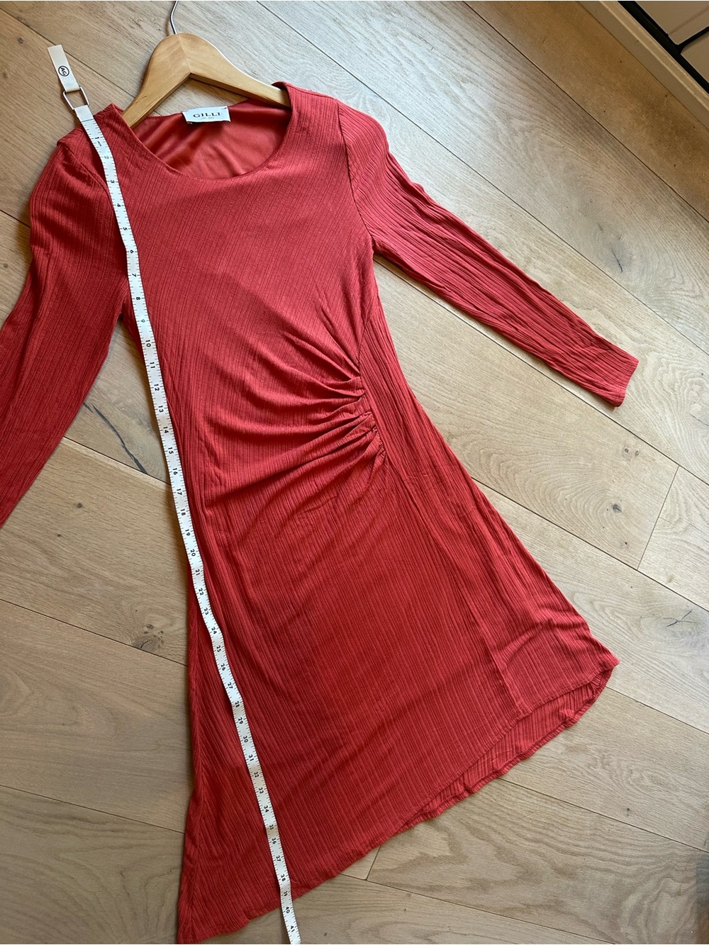 Gilli Red Long Sleeve Ruched Side Ribbed Dress - Picture 4 of 6
